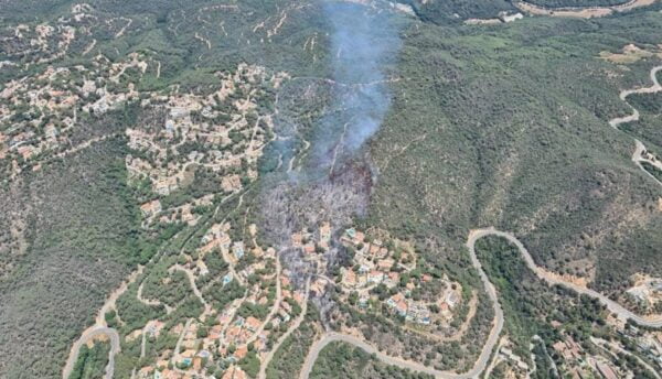 Sucesos.- Controlado el incendio que ha quemado 6 hectáreas entre Tossa y Lloret (Girona) 13-07-2021 Imagen aérea del incendio entre Tossa de Mar y Lloret de Mar (Girona)
POLITICA
AGENTES RURALES